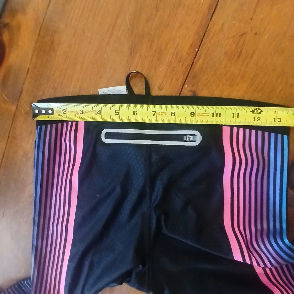 Nike  Dri-Fit Running Leggings Sz Medium Colorful.